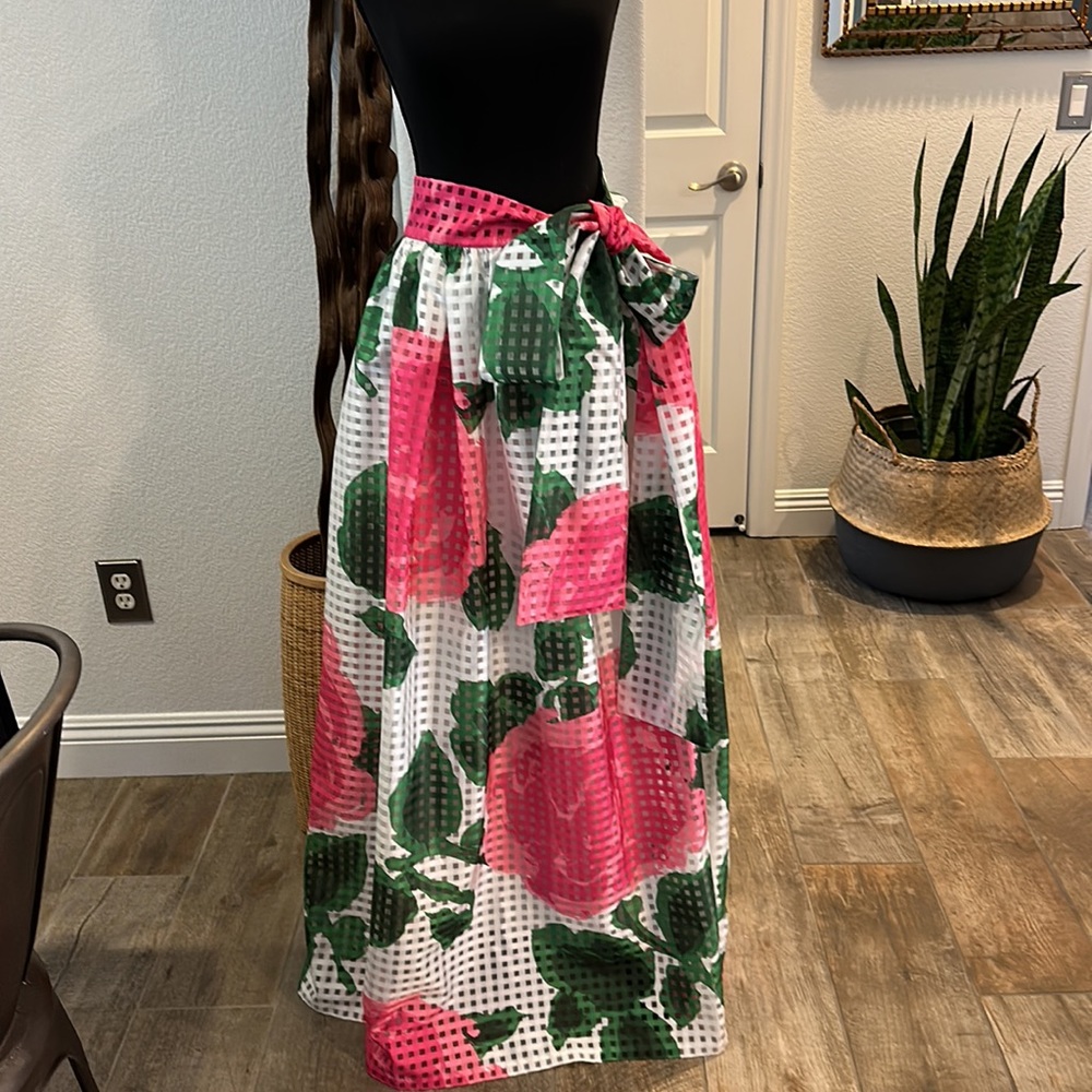 Brand new with tag.  Tory Burch Daniella Skirt
